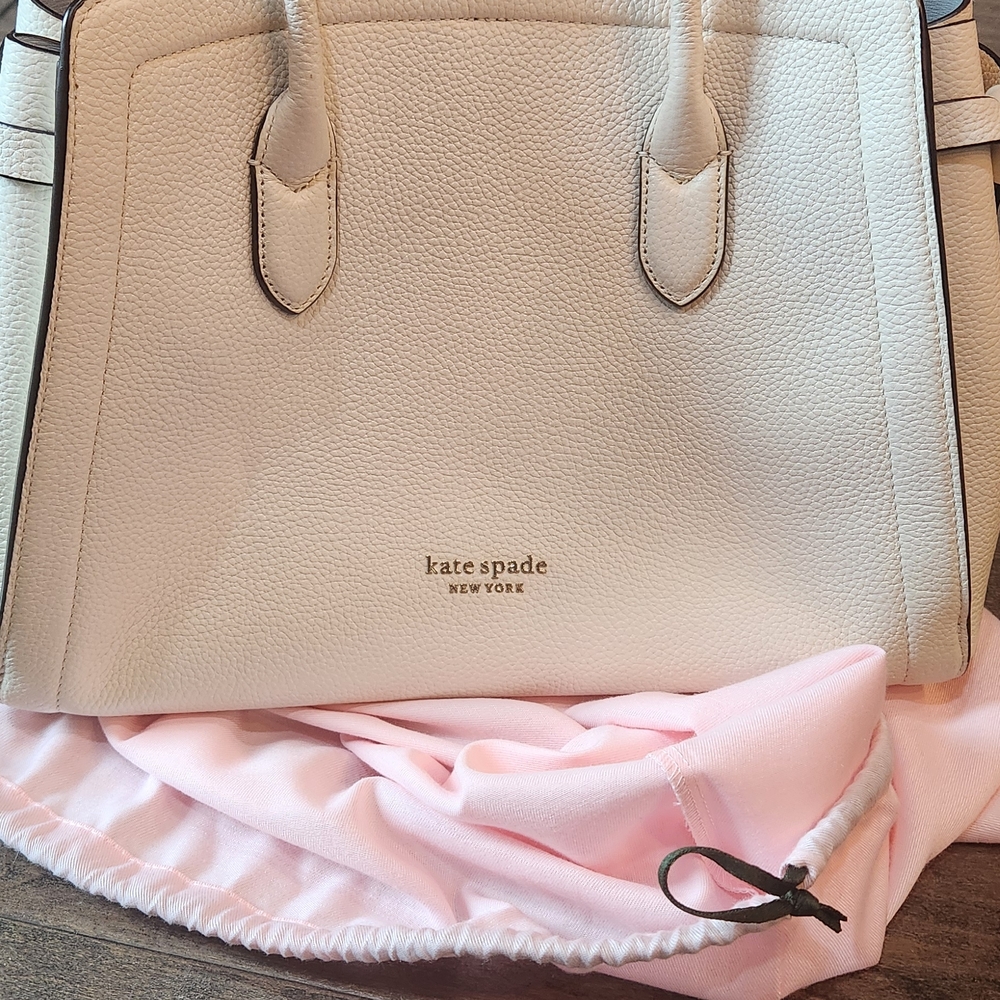 Kate Spade Black and Cream Shoulder Bag with Sturdy Straps